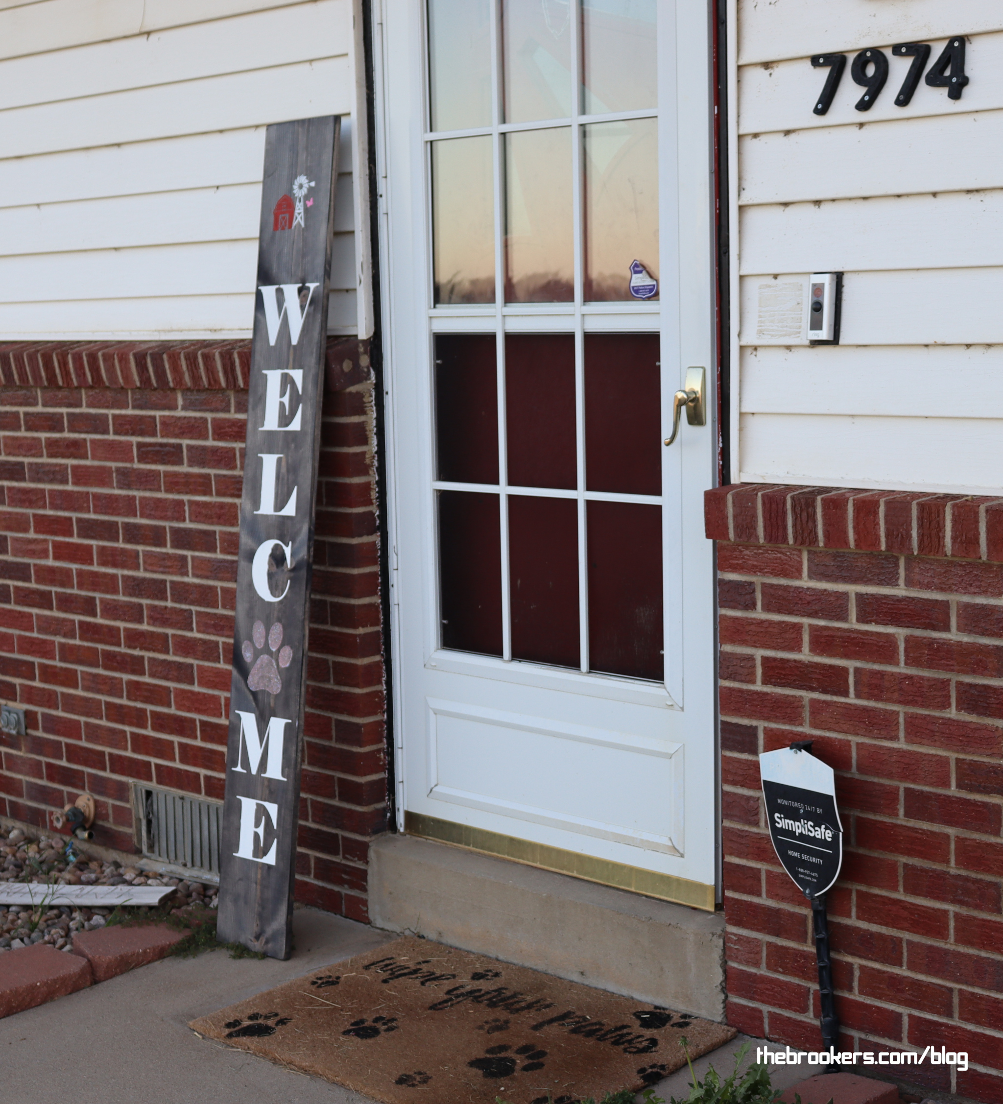 Welcome sign