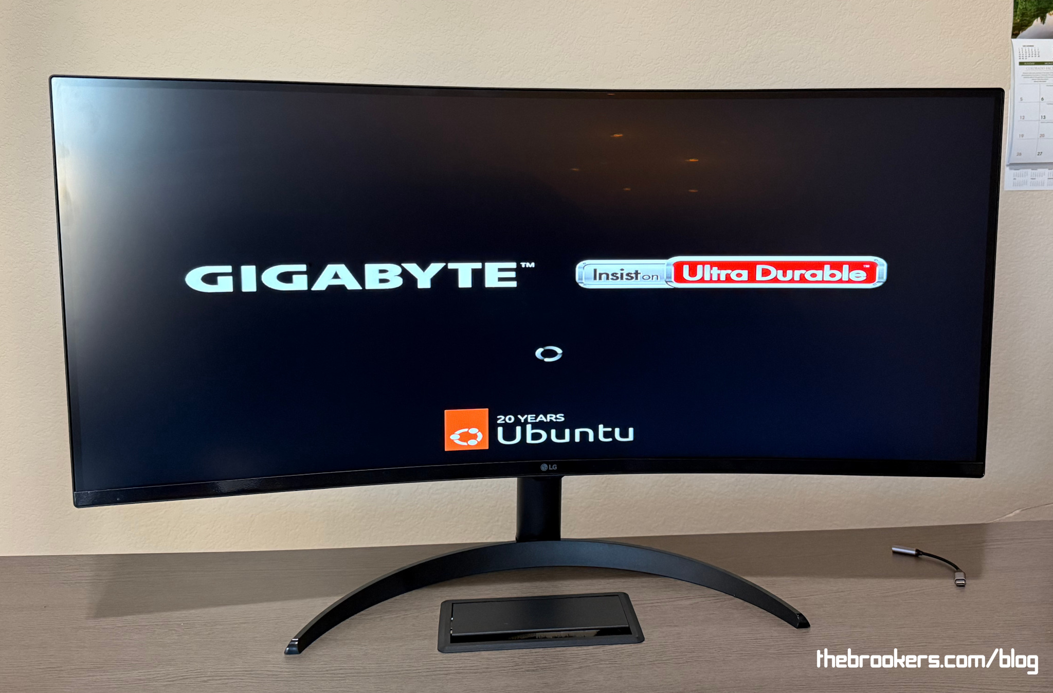 34" 4K Curved Monitor 5 34″ 4K Curved Monitor